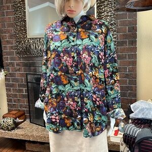 Beautiful 100% Rayon Shirt.